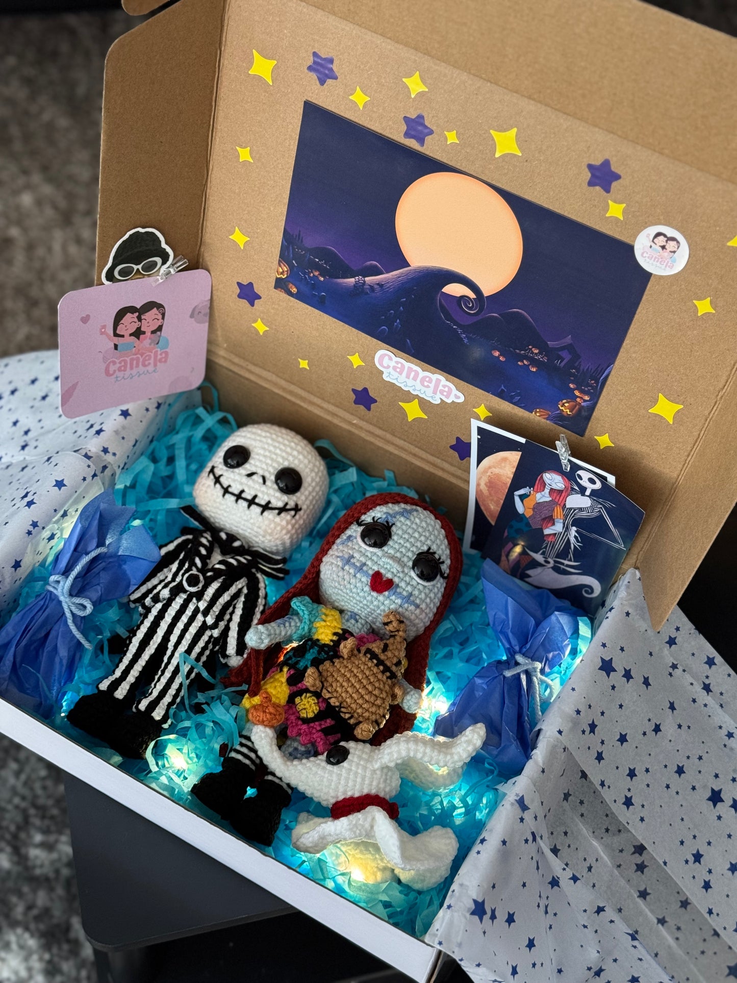 Skeletons Box👻✨