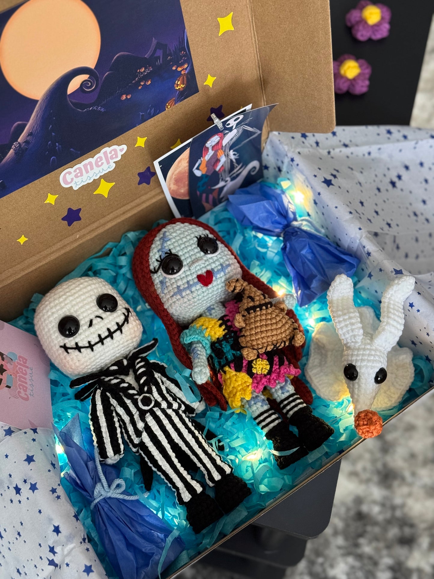 Skeletons Box👻✨