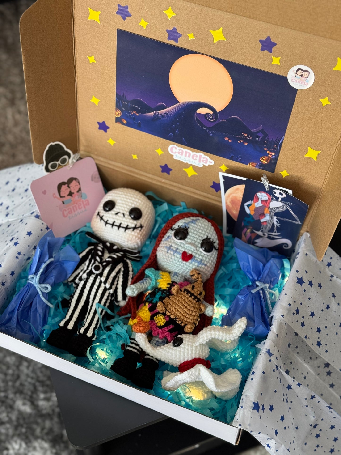 Skeletons Box👻✨